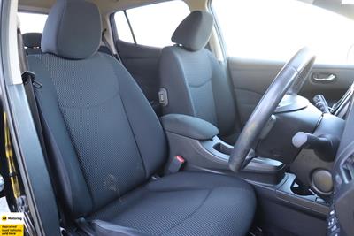 2014 Nissan Leaf - Thumbnail