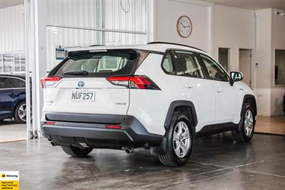2021 Toyota RAV4 - Thumbnail