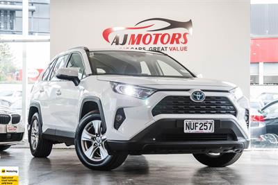 2021 Toyota RAV4 - Thumbnail