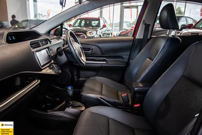 2014 Toyota Aqua - Thumbnail