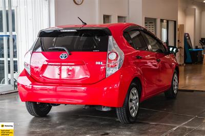 2014 Toyota Aqua - Thumbnail