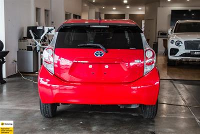 2014 Toyota Aqua - Thumbnail