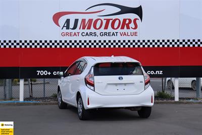 2018 Toyota Aqua - Thumbnail