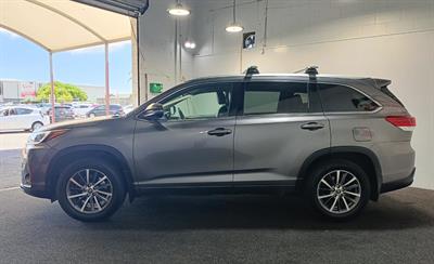 2018 Toyota Highlander - Thumbnail