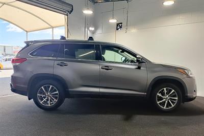 2018 Toyota Highlander - Thumbnail