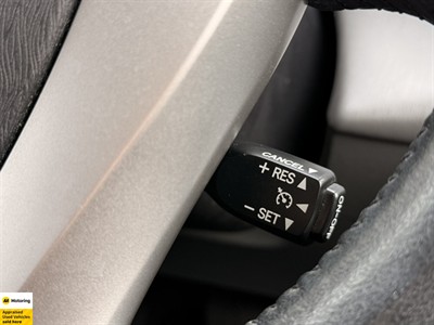 2012 Toyota Prius - Thumbnail