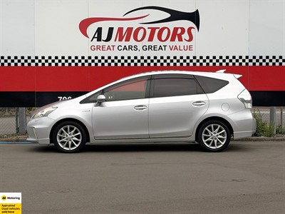 2012 Toyota Prius - Thumbnail