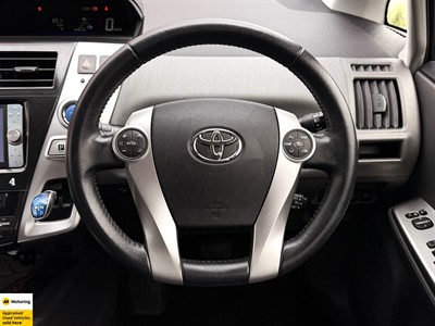 2012 Toyota Prius - Thumbnail