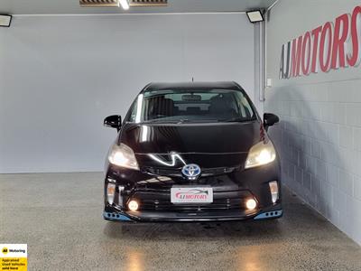 2012 Toyota Prius - Thumbnail