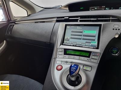 2012 Toyota Prius - Thumbnail