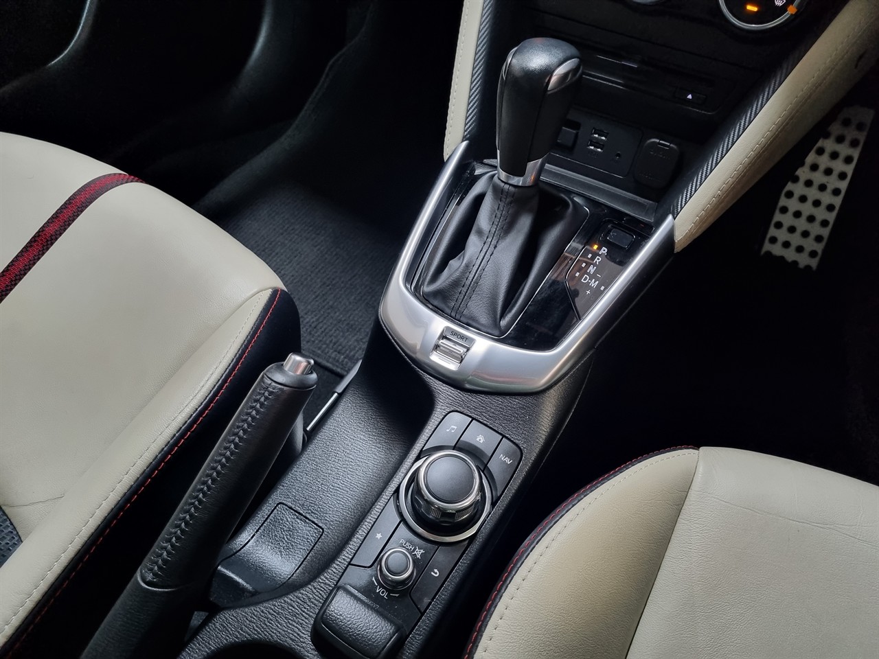 2015 Mazda Demio