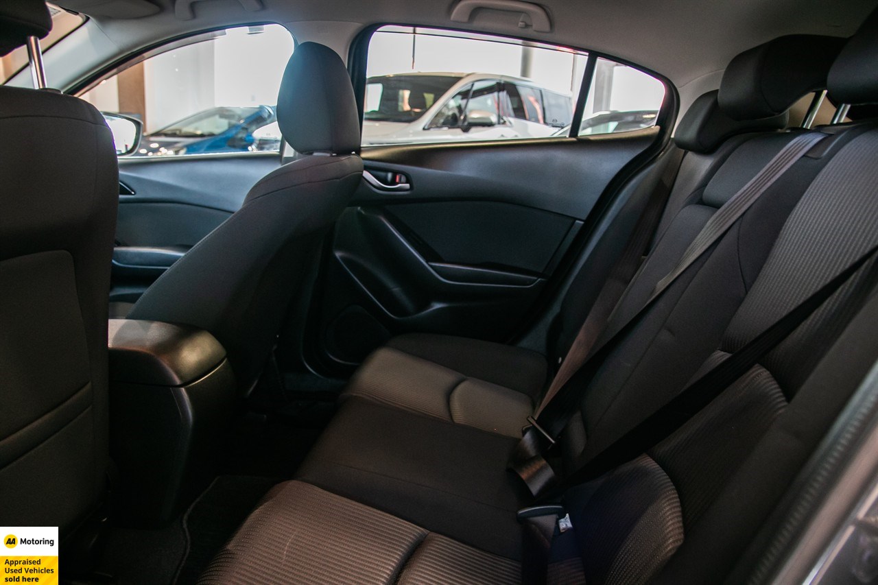 2014 Mazda Axela