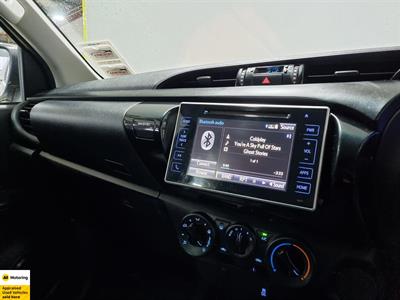 2017 Toyota Hilux - Thumbnail