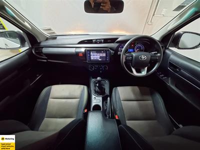 2017 Toyota Hilux - Thumbnail