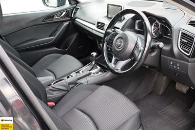 2015 Mazda Axela - Thumbnail