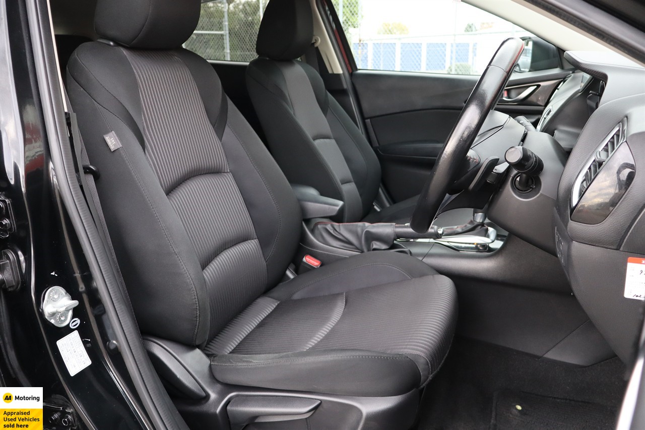 2015 Mazda Axela