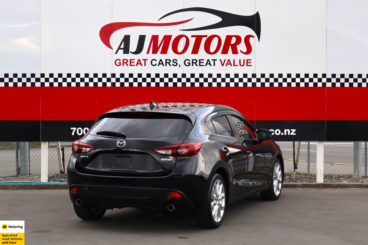 2015 Mazda Axela
