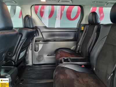 2014 Toyota Vellfire - Thumbnail