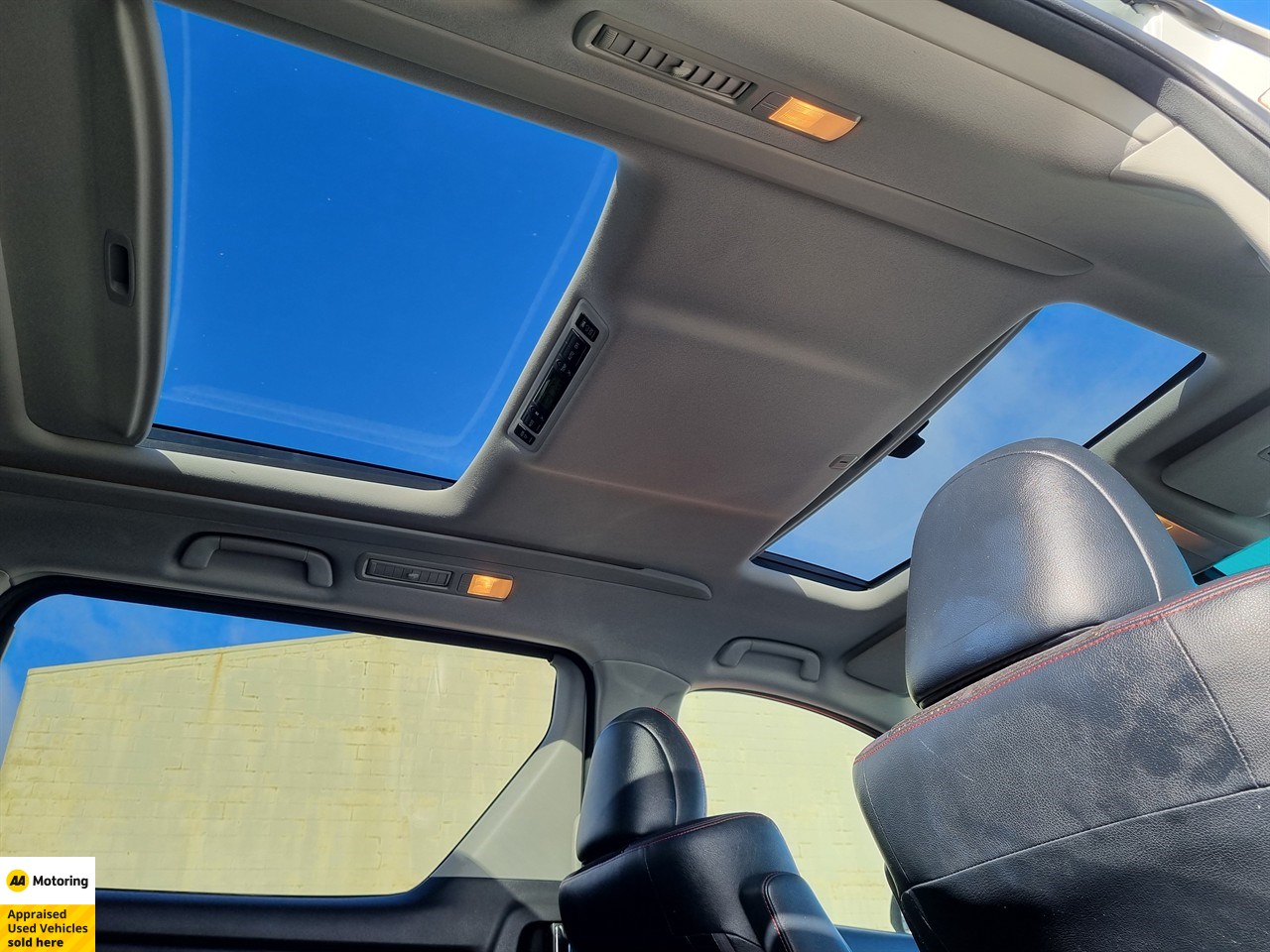2014 Toyota Vellfire
