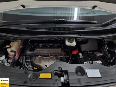 2014 Toyota Vellfire - Thumbnail