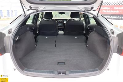 2019 Toyota Prius - Thumbnail