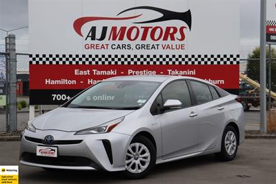 2019 Toyota Prius - Thumbnail