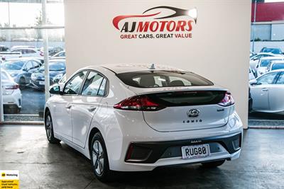 2022 Hyundai IONIQ - Thumbnail
