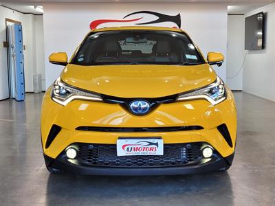 2017 Toyota C-HR - Thumbnail