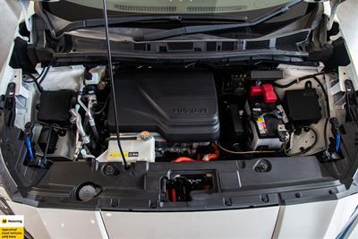 2019 Nissan Leaf - Thumbnail