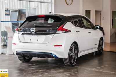 2019 Nissan Leaf - Thumbnail