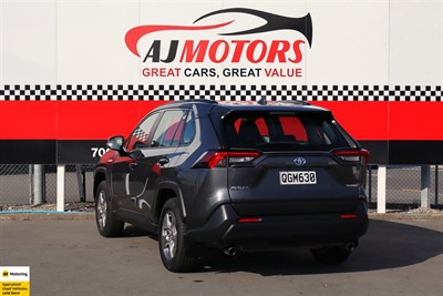 2023 Toyota RAV4 - Thumbnail