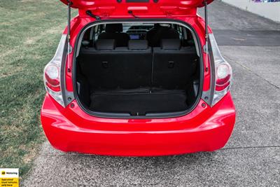 2014 Toyota Aqua - Thumbnail