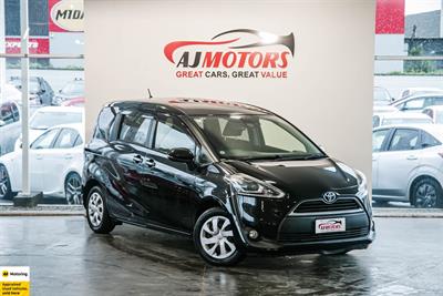 2017 Toyota Sienta - Thumbnail