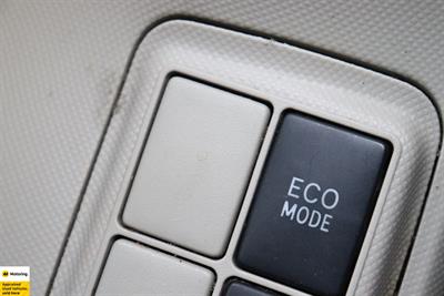2013 Toyota Aqua - Thumbnail