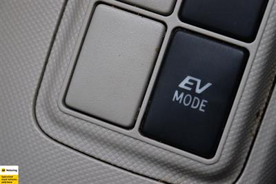 2013 Toyota Aqua - Thumbnail