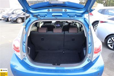 2013 Toyota Aqua - Thumbnail