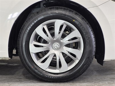 2020 Mazda 2 - Thumbnail