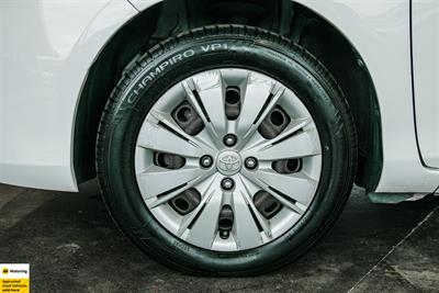 2016 Toyota Yaris - Thumbnail