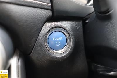 2021 Toyota RAV4 - Thumbnail