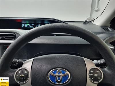 2014 Toyota Aqua - Thumbnail