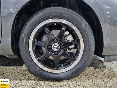 2014 Toyota Aqua - Thumbnail