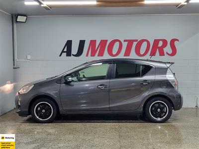 2014 Toyota Aqua - Thumbnail