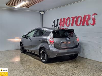 2014 Toyota Aqua - Thumbnail