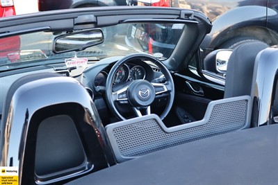 2015 Mazda Roadster - Thumbnail