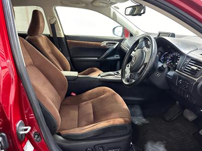 2014 Lexus CT200H - Thumbnail