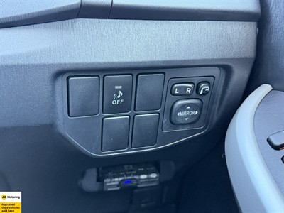 2013 Toyota Prius - Thumbnail