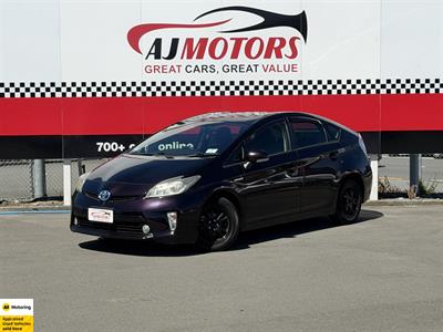 2013 Toyota Prius - Thumbnail