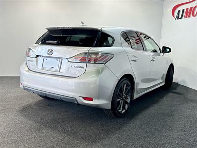 2012 Lexus CT200H - Thumbnail