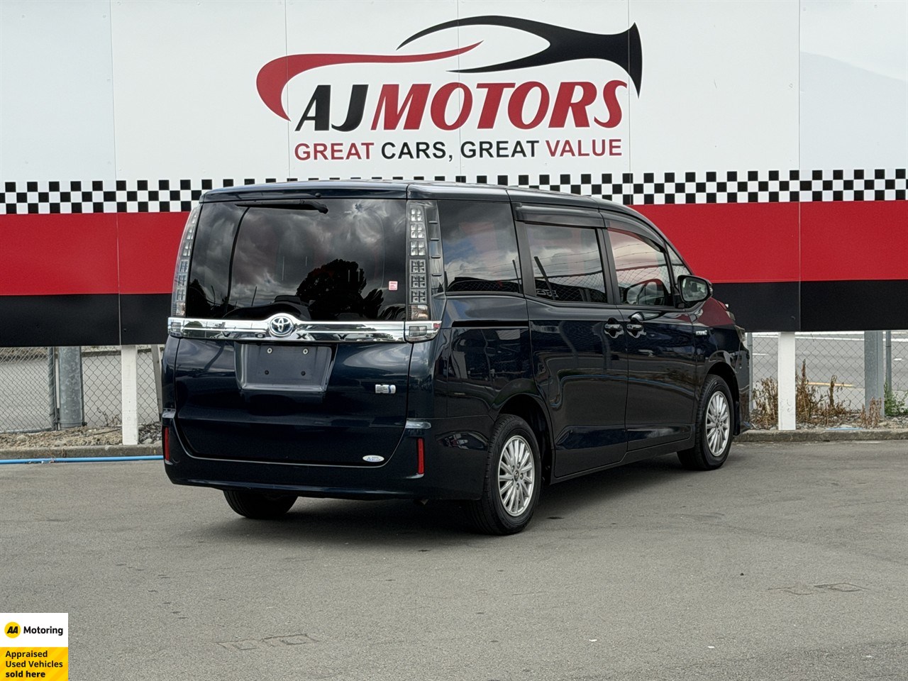 2014 Toyota Voxy