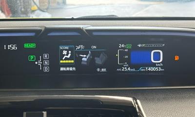 2017 Toyota Prius - Thumbnail